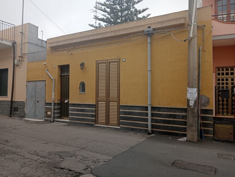 Acireale - Stazzo - Via Terre Liberate